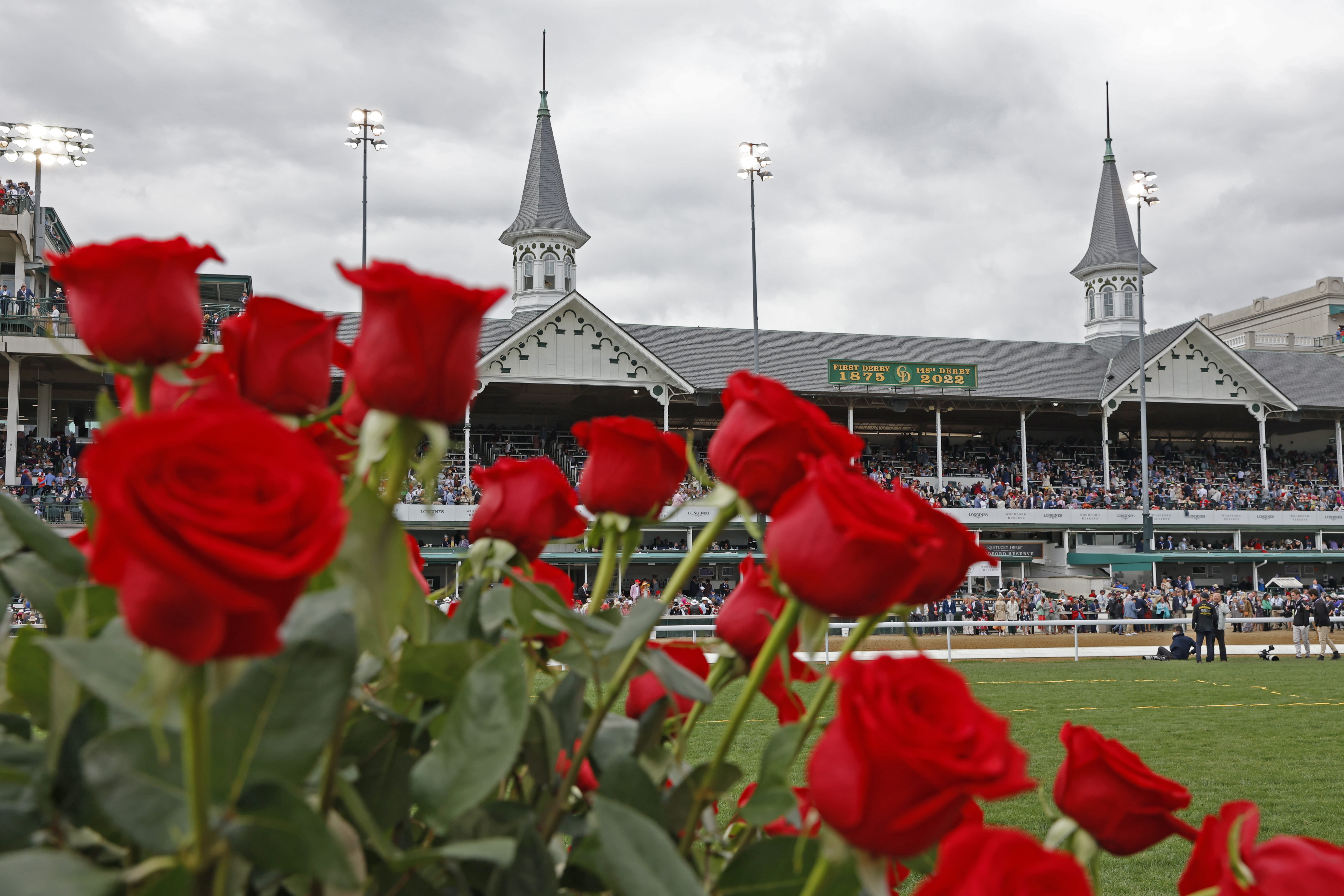 Kentucky Derby: Mystik Dan wins in three-horse photo finish, outruns favorite Fierceness in stunning upset