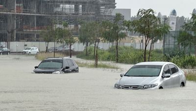 VIDEO | En Dubai cayó en un día el equivalente a un año de lluvia y las imágenes son impresionantes