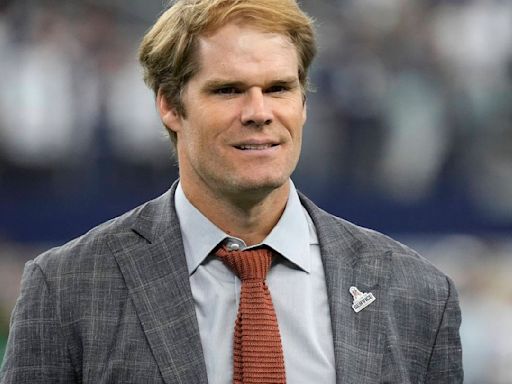 Greg Olsen wins Emmy for best analyst right before getting replaced by Tom Brady