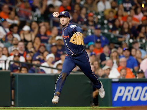 Alex Bregman gets sendoff in Astros’ final regular-season game at Minute Maid Park