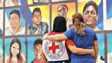 Cruz Roja rinde homenaje a las personas desaparecidas y exige justicia con «I still haven’t found what I am looking for»