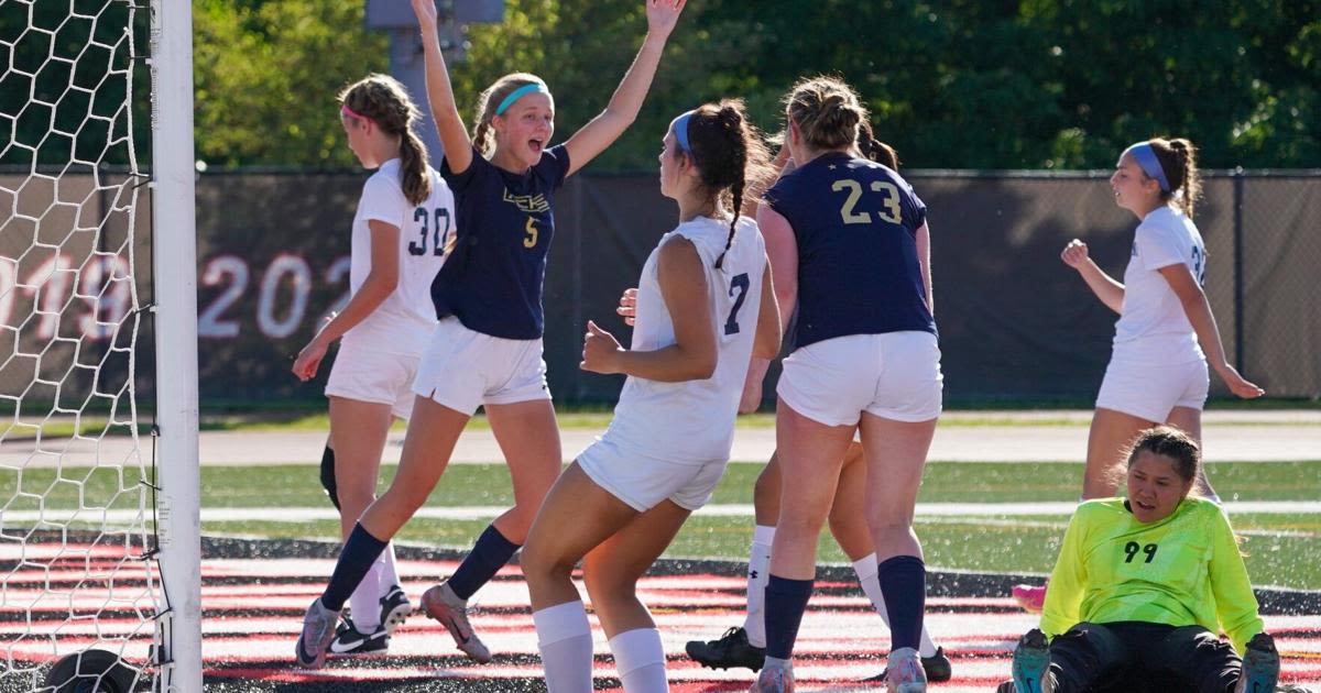 Althoff gets timely goals, continues stingy defense in Class 1A state semifinal victory