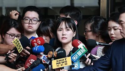 吳怡萱記者節嗆記者 黃揚明：不適任發言人