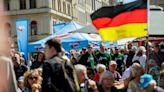 'Pagamos por todos, pero para los alemanes no hay dinero', dicen electores de extrema derecha