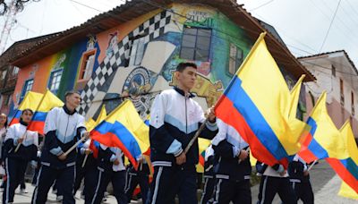 Risaralda (Caldas) ya izó bandera por el Grito de Independencia