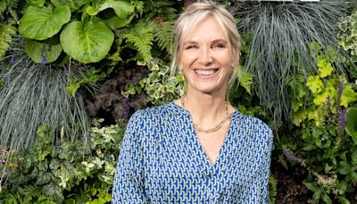 Jo Whiley showcases cool Wimbledon look in patterned co-ord