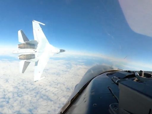 What made this Russian fighter jet's shockingly aggressive maneuvers near a US F-16 so dangerous