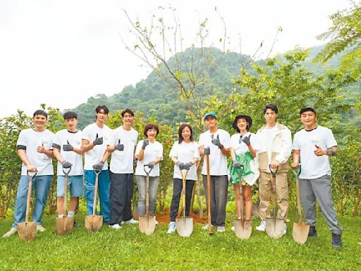 修杰楷楊晴揮鏟 群星種樹護地球 - 娛樂新聞