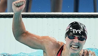 Katie Ledecky emula a Phelps con su cuarto oro consecutivo en el 800 libre