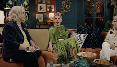 Video: Bette Midler Talks HELLO, DOLLY! Backstage Fun With Busy Philipps