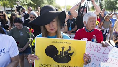 La Cámara baja de Arizona vota a favor de derogar una ley de 1864 contra el aborto