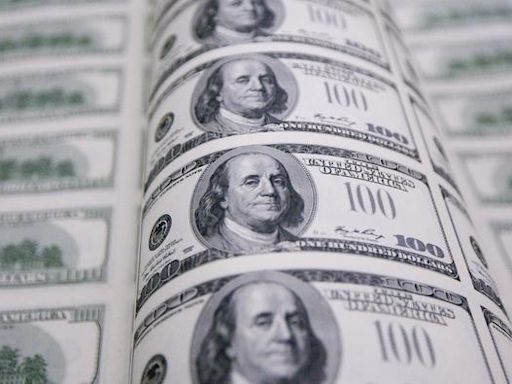 US Dollar Index Slumps as Inflation Data Comes in Lower Than Expected