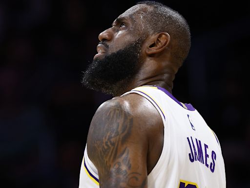 Proposed NBA Trade Has Lakers Send LeBron to Warriors for Former No. 1 Pick