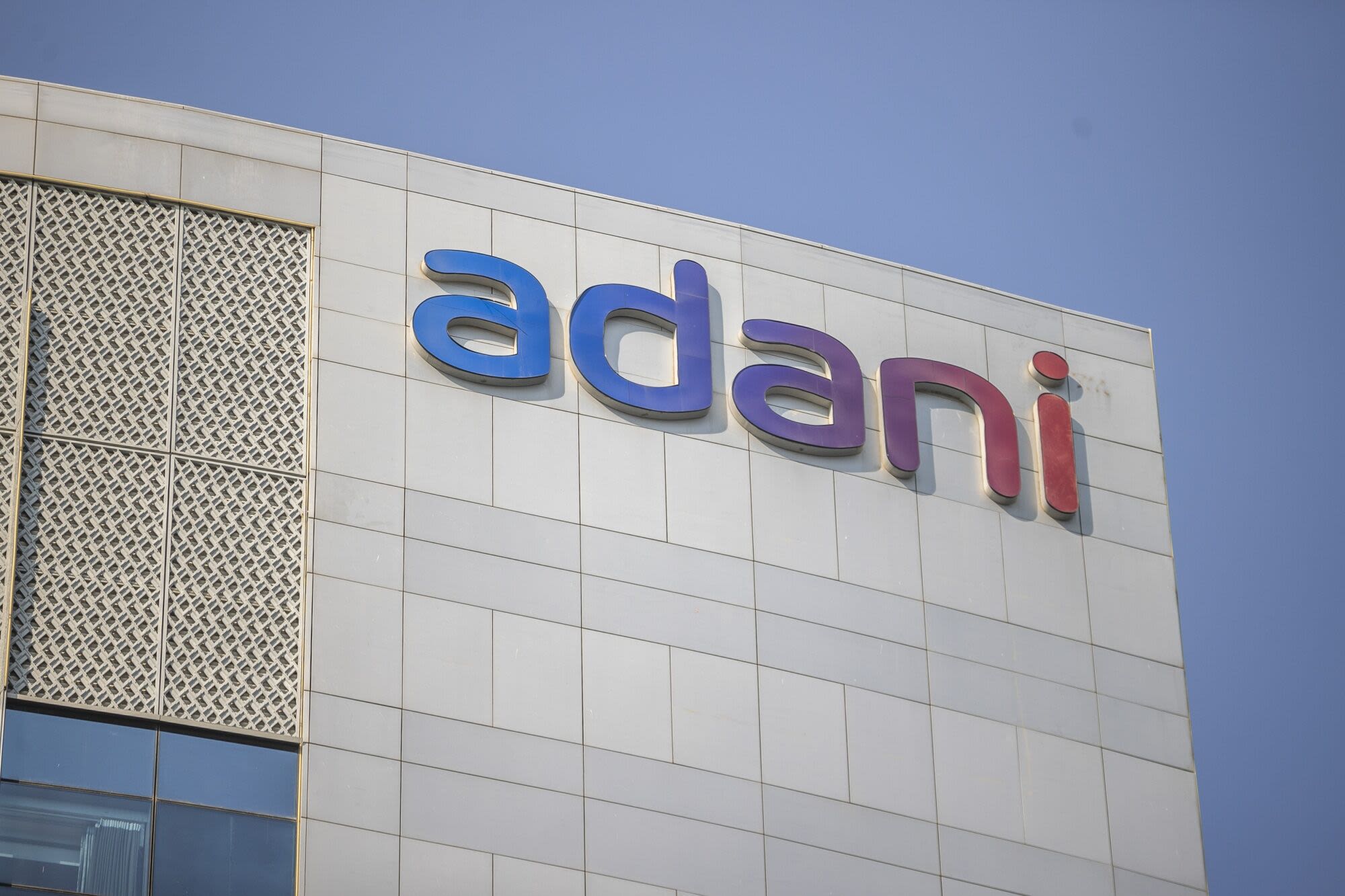 Adani Firms Clear Plan for $3.5 Billion Fundraising