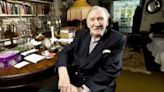 Leslie Phillips, Voice of the ‘Harry Potter’ Sorting Hat, Dead at Age 98