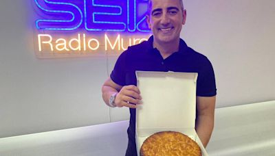 Cómo me lo como | Pastel de Cierva y Confitería de la Peladilla: el singular pastel de San Javier que se come en toda Murcia desde hace un siglo