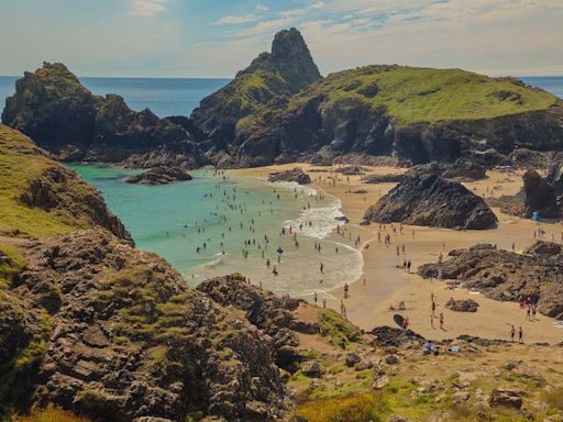 Hidden UK gem named among 'best beaches' has Mediterranean-like waters and golden sands