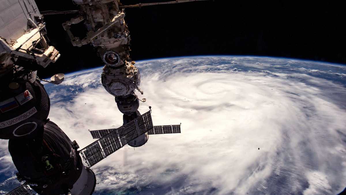 'Extraordinary' hurricane season ahead, NOAA warns
