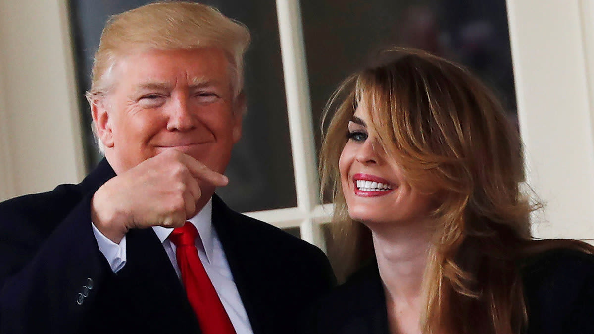 Nervous Hope Hicks Takes the Stand—and Won’t Even Glance at Trump