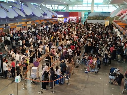 Global IT outage hits KLIA, long queues as passengers forced to check-in manually while KLIA Express app and ticketing down