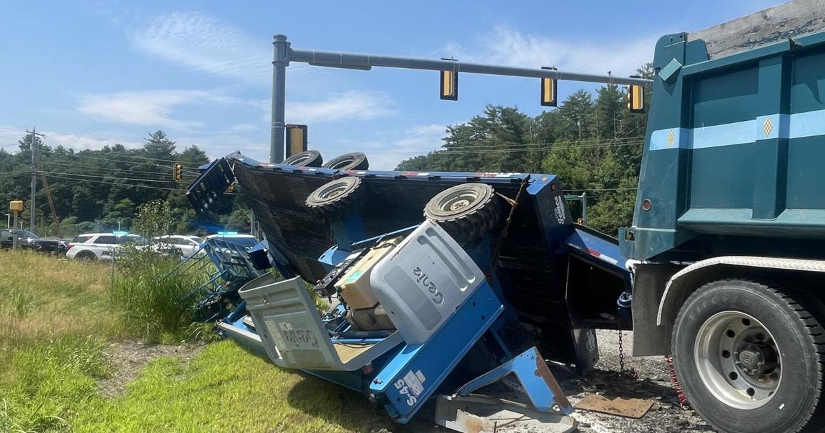 Truck accident causes fuel spill in Windham