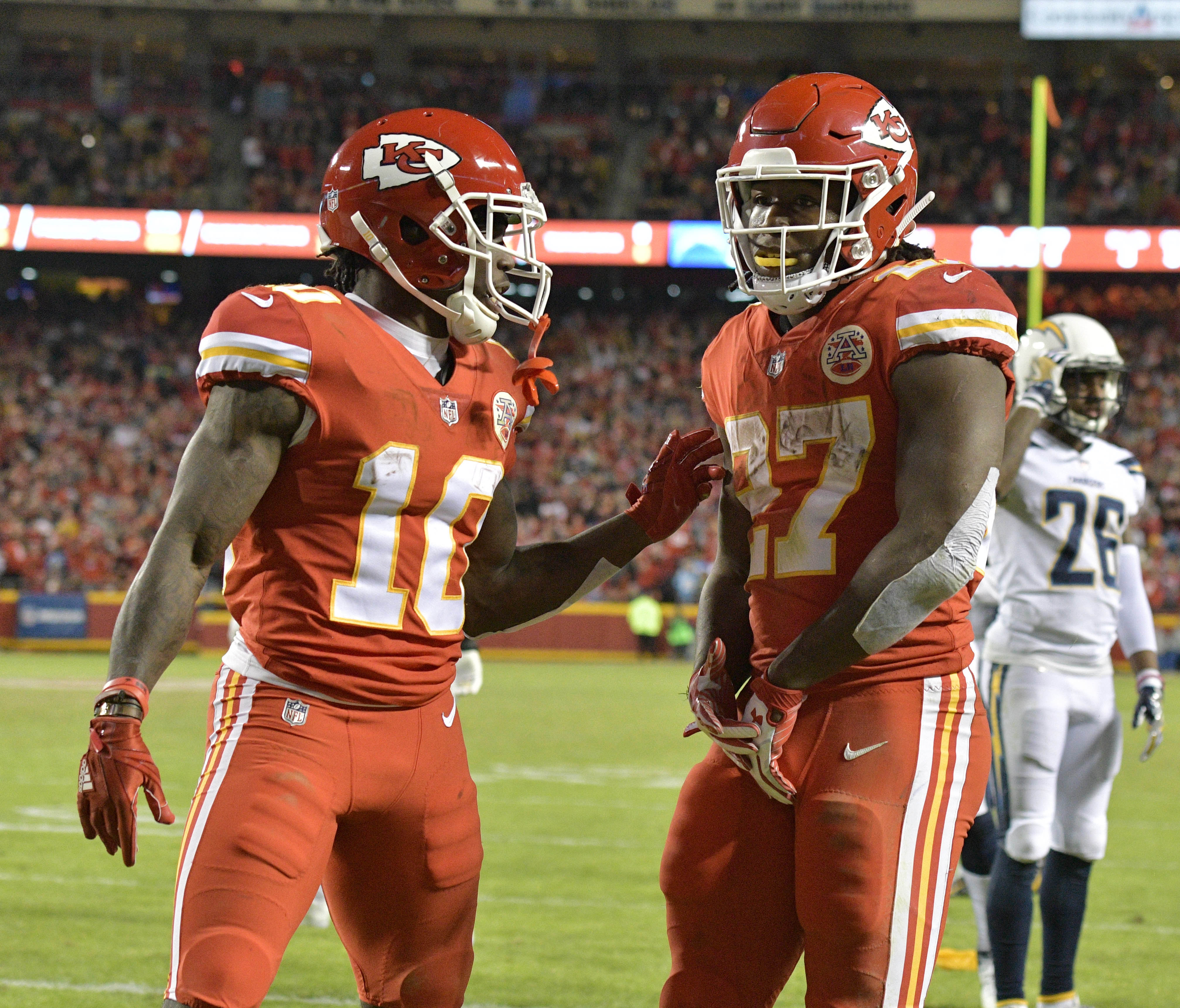 Dolphins All-Pro wide receiver responds to the Chiefs signing Kareem Hunt