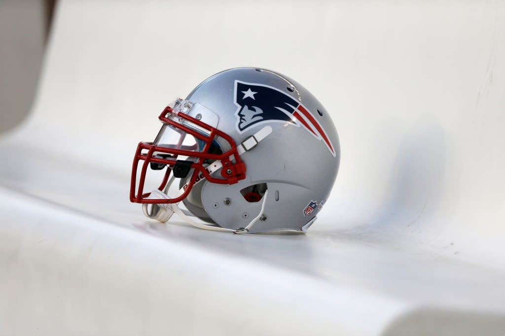 Patriots interviewing Panthers executive in expanding search for de facto GM