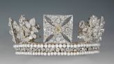 Queen’s Diamond Diadem to go on show at Buckingham Palace