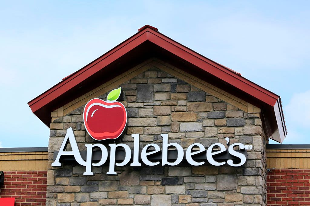 In time for Cinco de Mayo: $1 margaritas all month at Applebee's