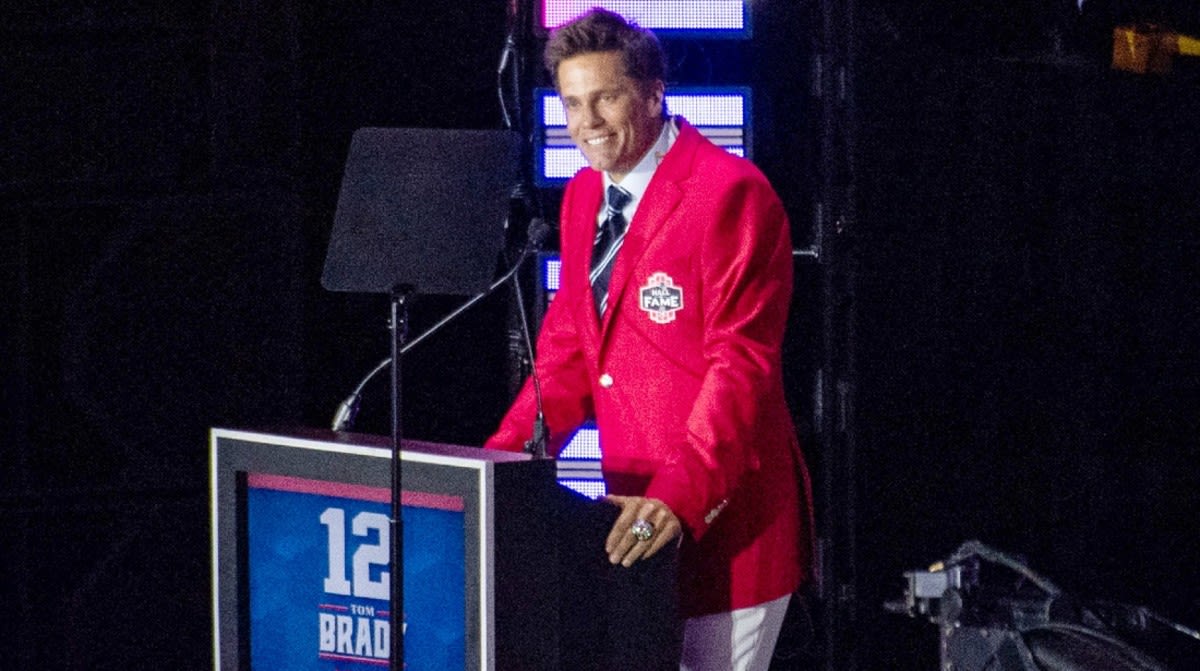 Tom Brady Gives Emotional Reflection on Career With Patriots During Hall of Fame Induction Ceremony