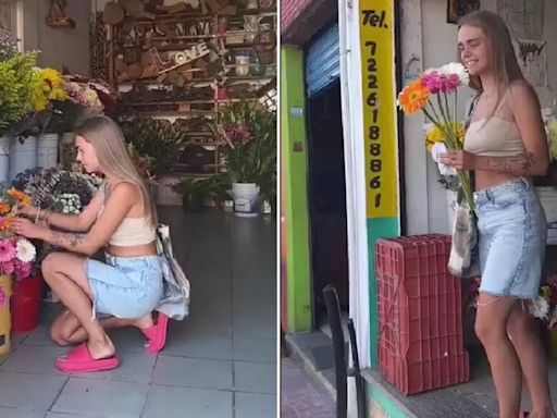 Mujer rusa regala flores a mexicanas, así fue su reacción