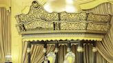 El rey de Malasia es investido en una vistosa ceremonia en el Palacio Nacional