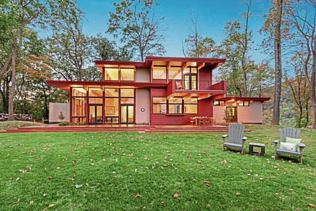 Seattle homebuilder offers home kits based on Frank Lloyd Wright's architectural principles