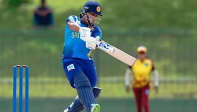 Unchanged Thailand bat first; SL make four changes