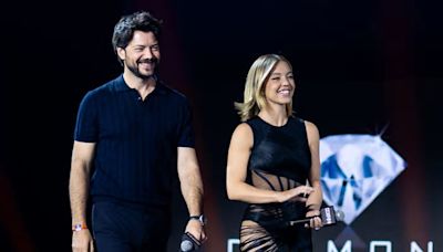 Sydney Sweeney y Álvaro Morte estrenan ‘Inmaculada’ en el CCXP 2024 tras críticas recibidas por la iglesia