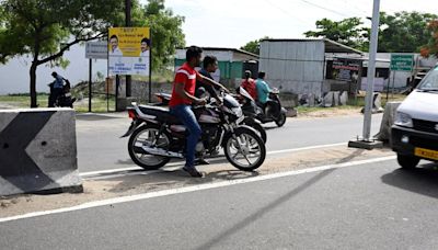 Motorists flay opening along median to facilitate access to Erode MP’s office, say it puts them at risk