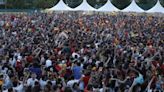 En imágenes | Así celebran los asturianos la victoria de la selección en las calles de Gijón, Oviedo, Avilés, Pola de Siero, Castrillón y Nava