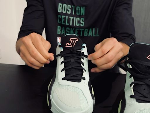 Jayson Tatum Teaches People How To Tie Their Shoes on YouTube