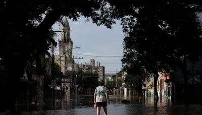 Inundaciones históricas, olas de calor sofocante, incendios forestales: las catástrofes climáticas llegaron para quedarse, alertan en Brasil