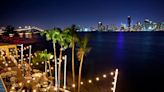 Este emblemático restaurante de Key Biscayne celebra 50 años con las mejores vistas de Miami