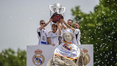 Real Madrid recibe el trofeo de campeón de LaLiga y celebra en Cibeles - La Opinión