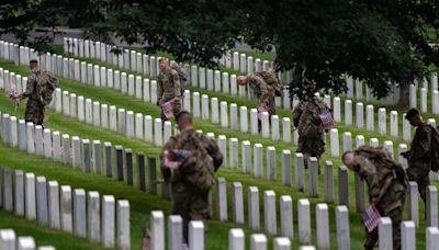 What is the difference between Memorial Day and Veterans Day?