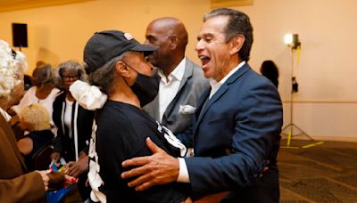 Column: Can Antonio Villaraigosa charm his way into becoming California governor?