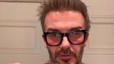 David Beckham promueve los productos de Victoria Beckham con una demostración sin camisa - MARCA USA