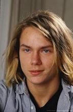 River Phoenix gallego