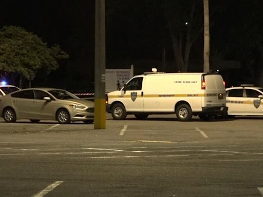 JSO: Man shot while hanging out in parking lot of shopping plaza on Jacksonville's Westside