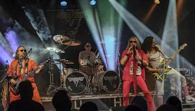 Die Van-Halen-Tribute-Band San Dalen spielt in der Kulturmühle Mehlsack in Emmendingen-Mundingen