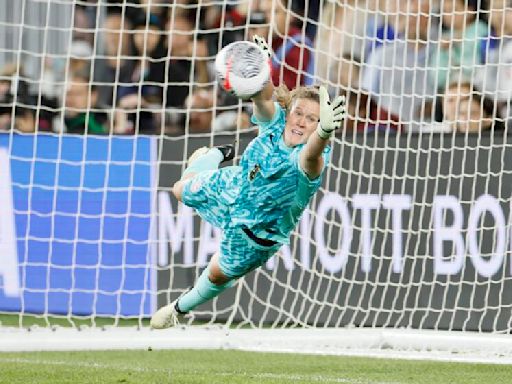 Alyssa Naeher and U.S. women's soccer looking to beat the odds and win Paris gold