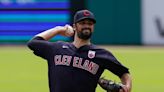 Former Cleveland pitcher signs with division rival