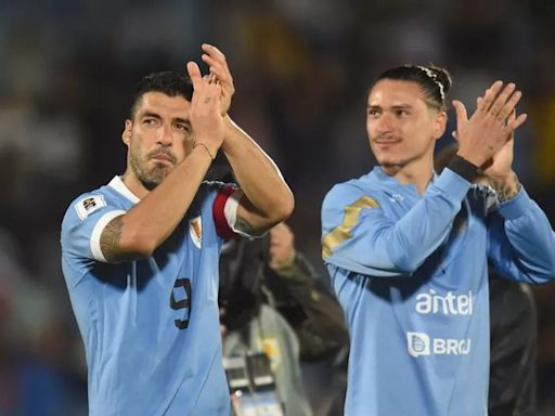 Darwin Nunez makes telling gesture to former Liverpol striker Luis Suarez